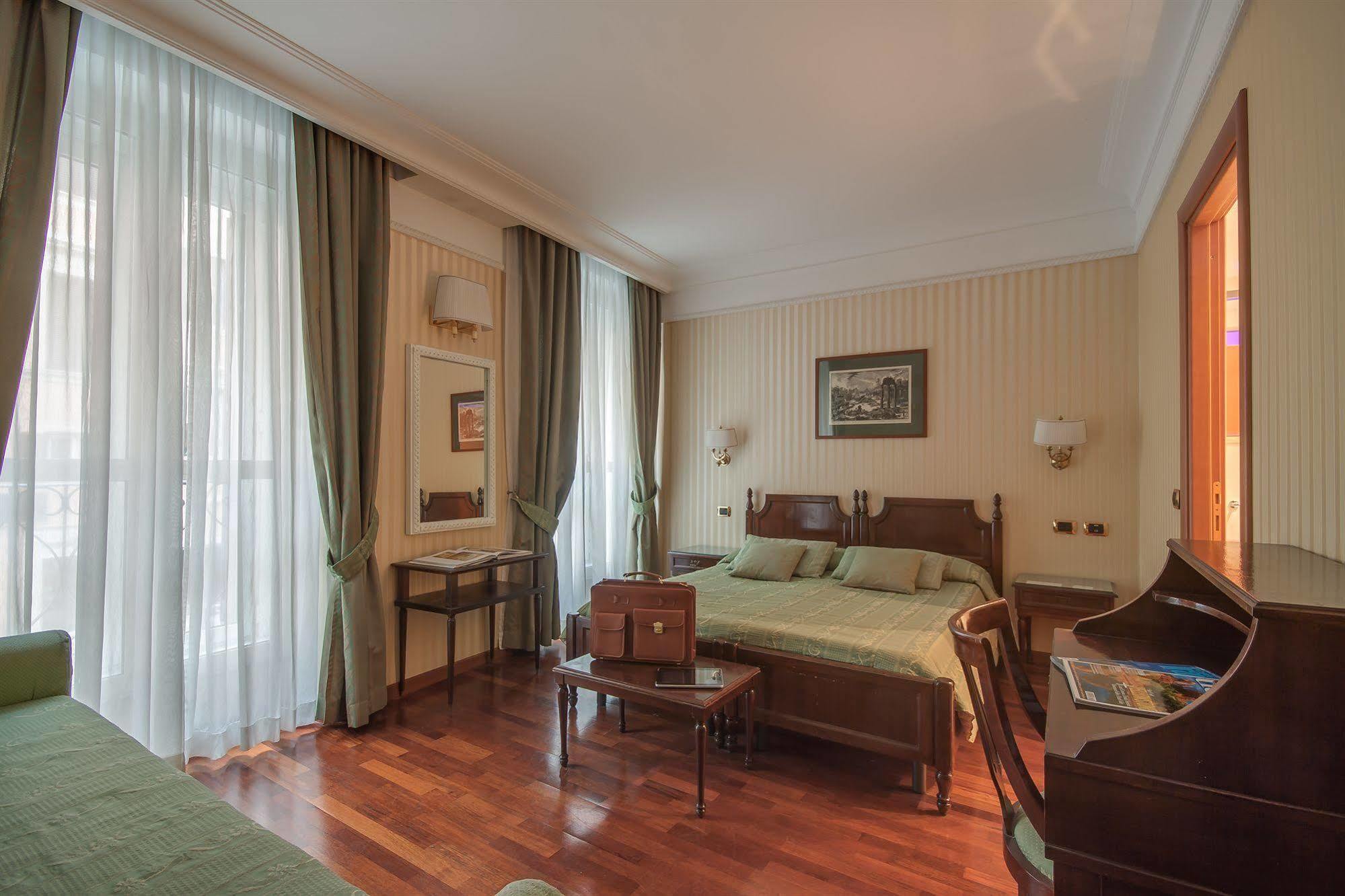 Hotel Cecil Rome Exterior photo